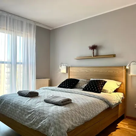 Appartamento Madalinskiego 26 - Balcony & Lift - 700m Main Station *