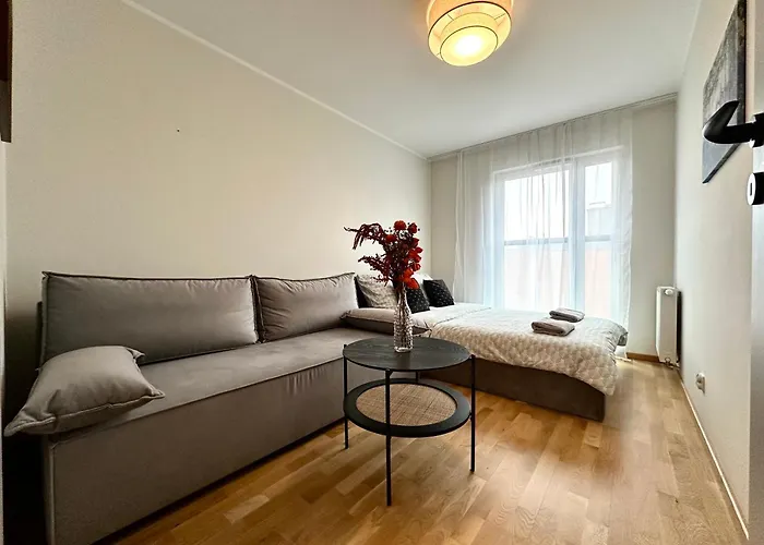 Madalinskiego 26 - Balcony & Lift - 700m Main Station Appartement Wrocław