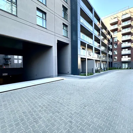 Madalinskiego 26 - Balcony & Lift - 700m Main Station Wrocław